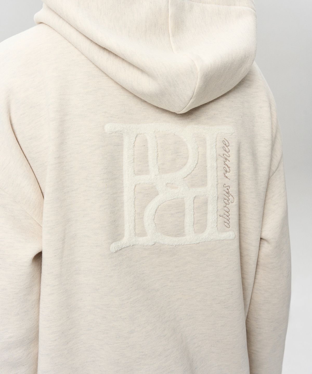 리이 맨(RERHEE MEN) LOGO EMBROIDERED HOODIE OATMEAL