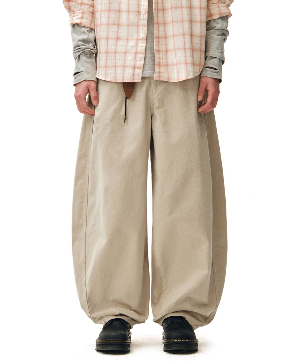 데케트(DECET) Barrel Wide Leg Pants DCPT071Beige