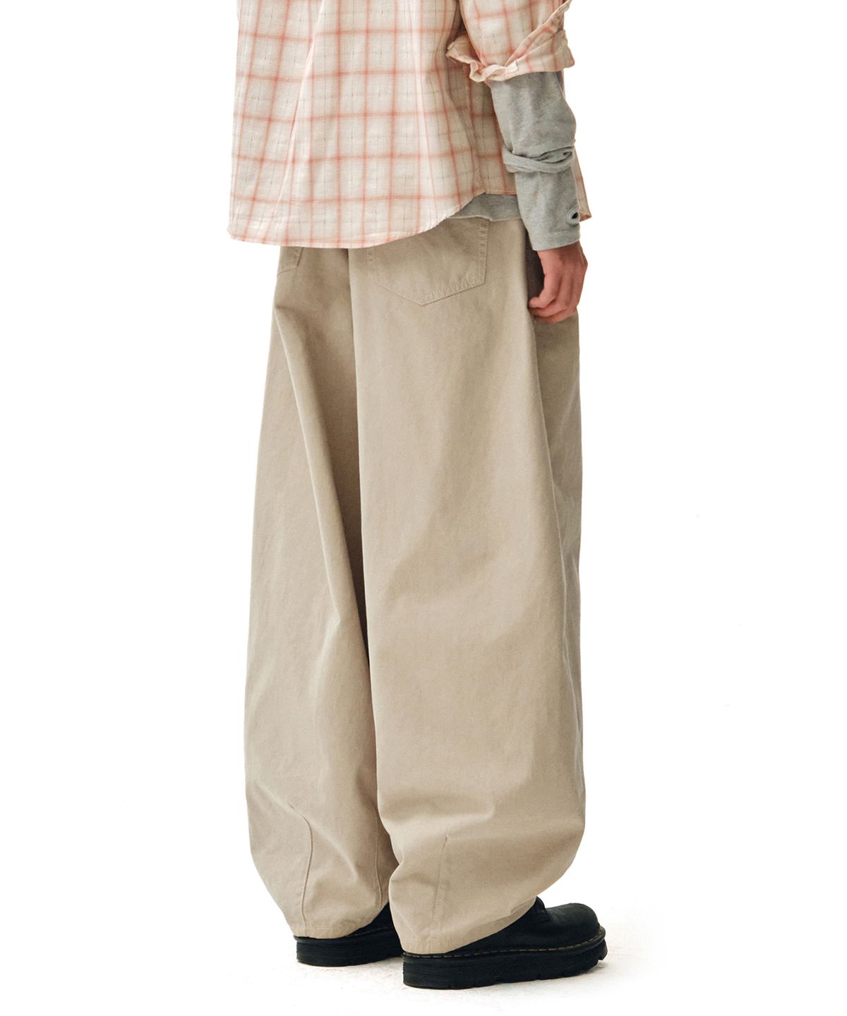 데케트(DECET) Barrel Wide Leg Pants DCPT071Beige