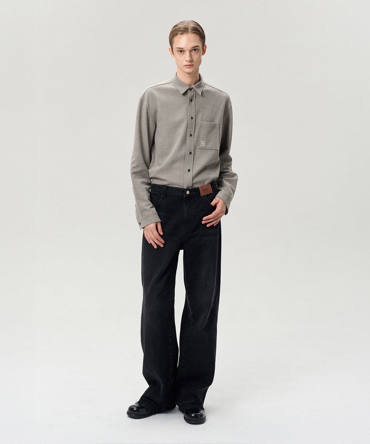리이 맨(RERHEE MEN) LOGO EMBROIDERED WOOL SHIRT ASH GRAY