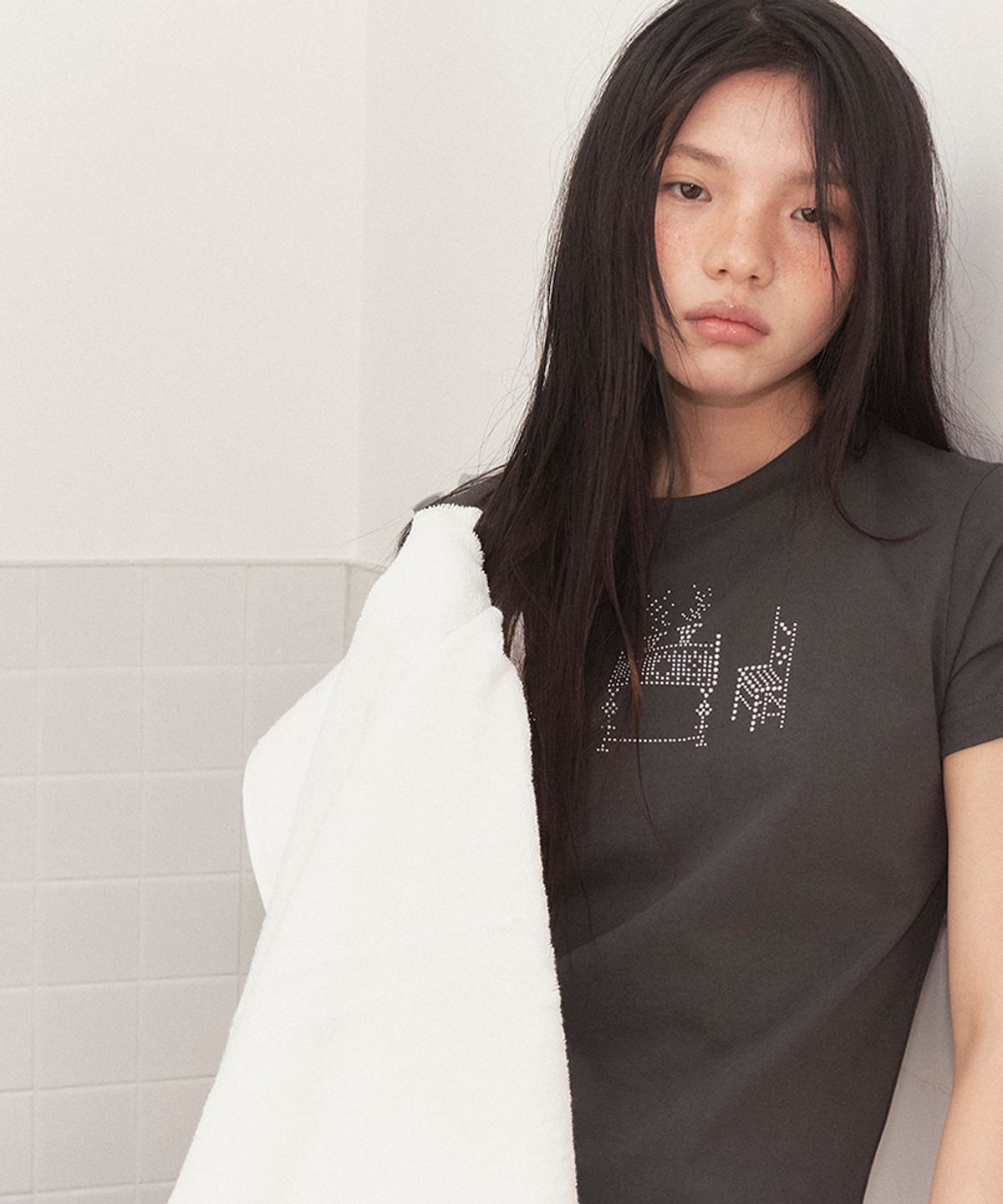 영마일웨어(0MILEWEAR) 디너 테이블 티셔츠 (charcoal)