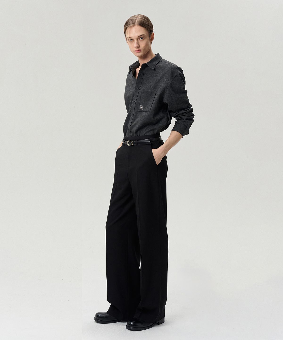 리이 맨(RERHEE MEN) FRONT-CREASE TROUSERS