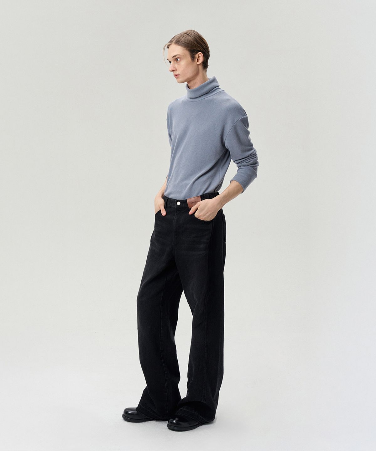 리이 맨(RERHEE MEN) TURTLENECK TOP ASH BLUE
