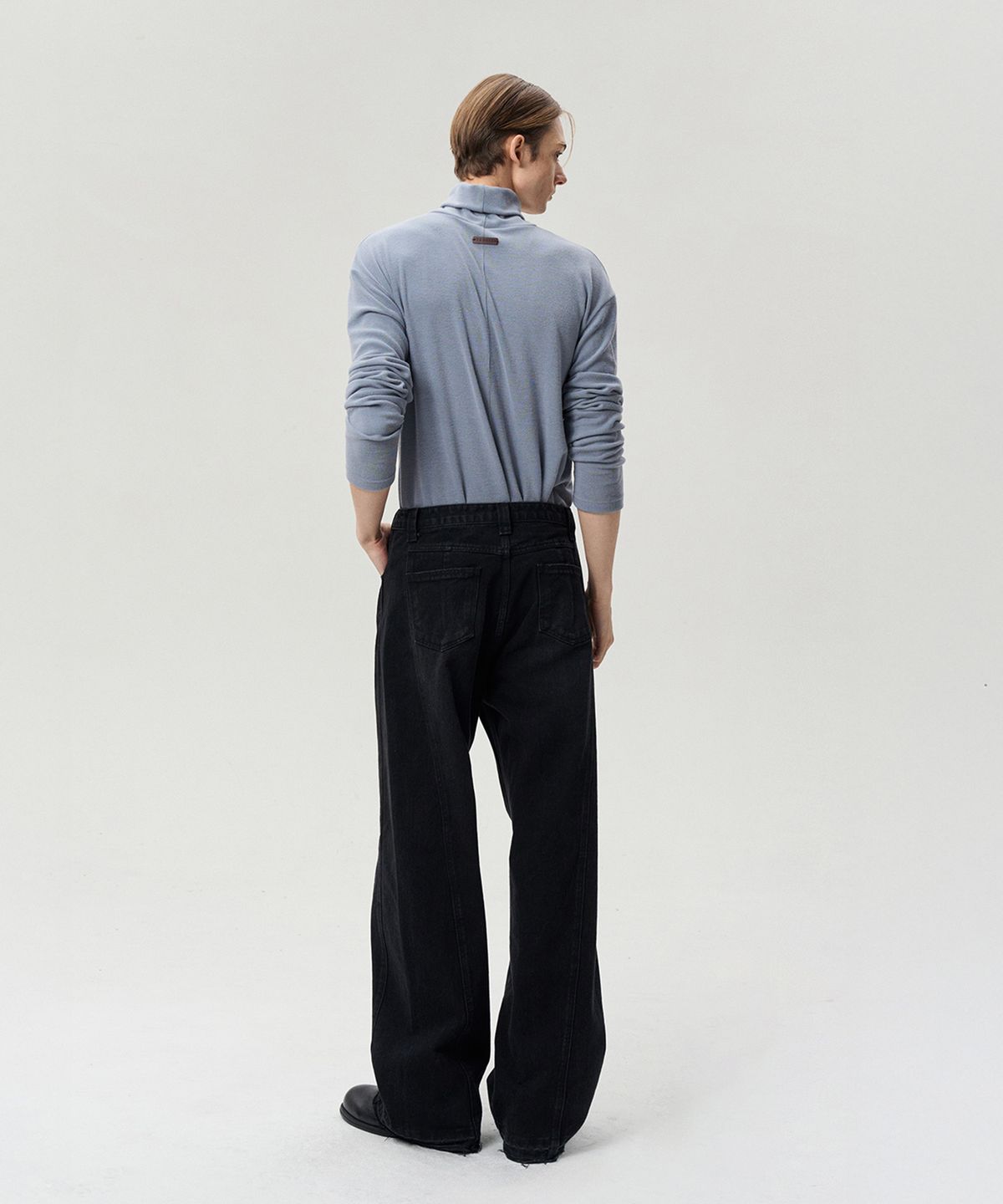 리이 맨(RERHEE MEN) TURTLENECK TOP ASH BLUE