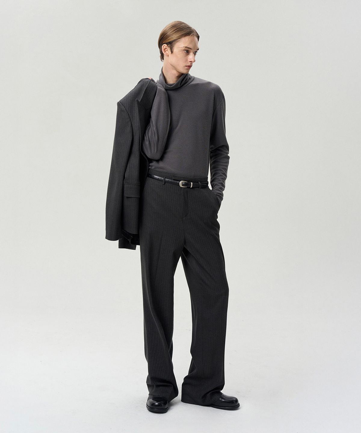 리이 맨(RERHEE MEN) TURTLENECK TOP ASH GRAY