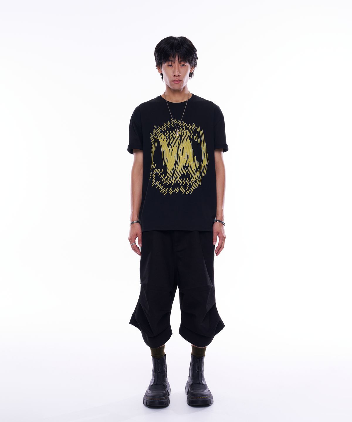 윤 애(YOON AE) Centrifuge Logo T-Shirt (Black)