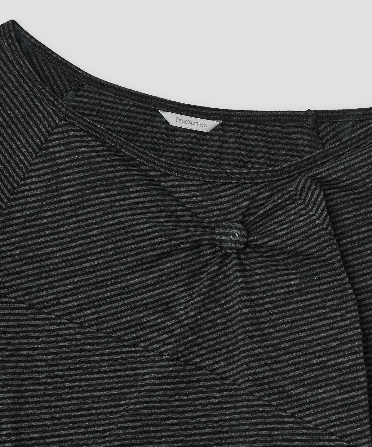 타입서비스(TYPESERVICE) Striped Seam Button Top [Black]