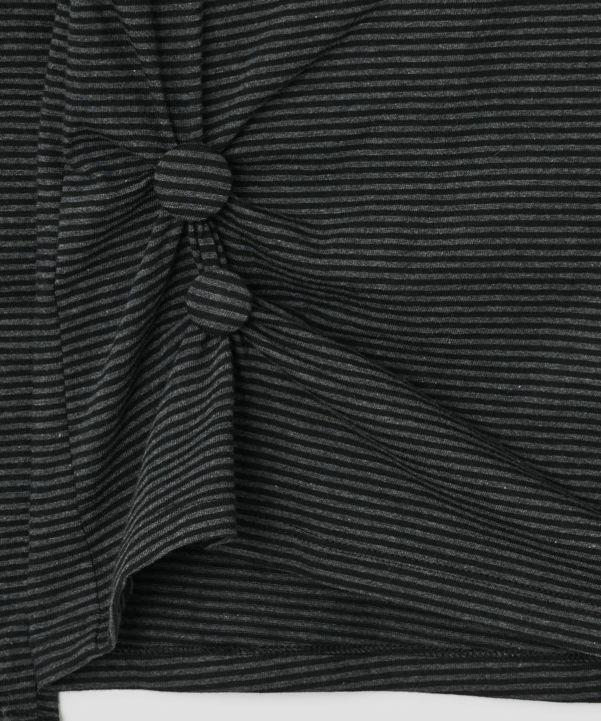 타입서비스(TYPESERVICE) Striped Seam Button Top [Black]