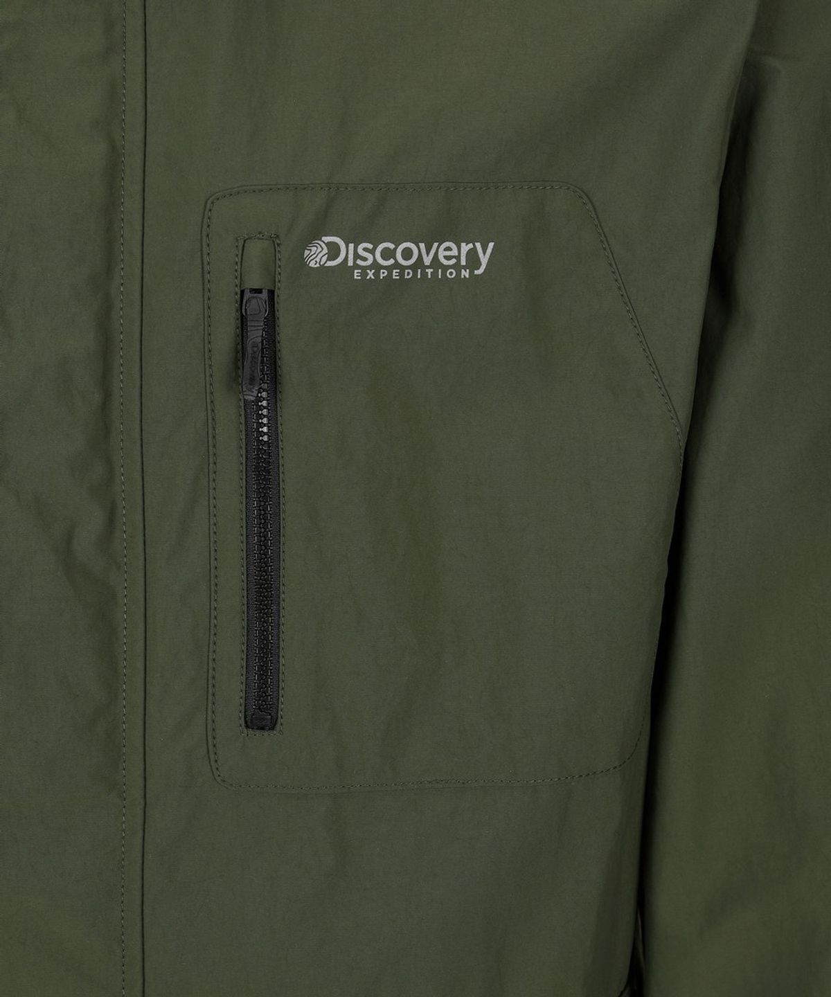 디스커버리 익스페디션(DISCOVERY EXPEDITION) 남성 프레시벤트 카라형 아웃포켓 바람막이 (D/KHAKI)