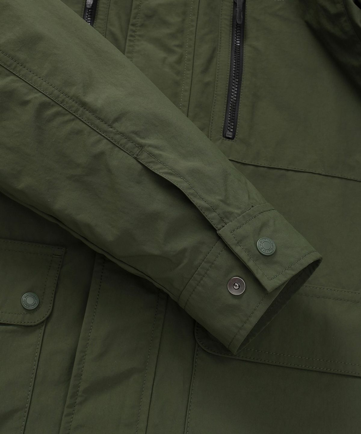 디스커버리 익스페디션(DISCOVERY EXPEDITION) 남성 프레시벤트 카라형 아웃포켓 바람막이 (D/KHAKI)