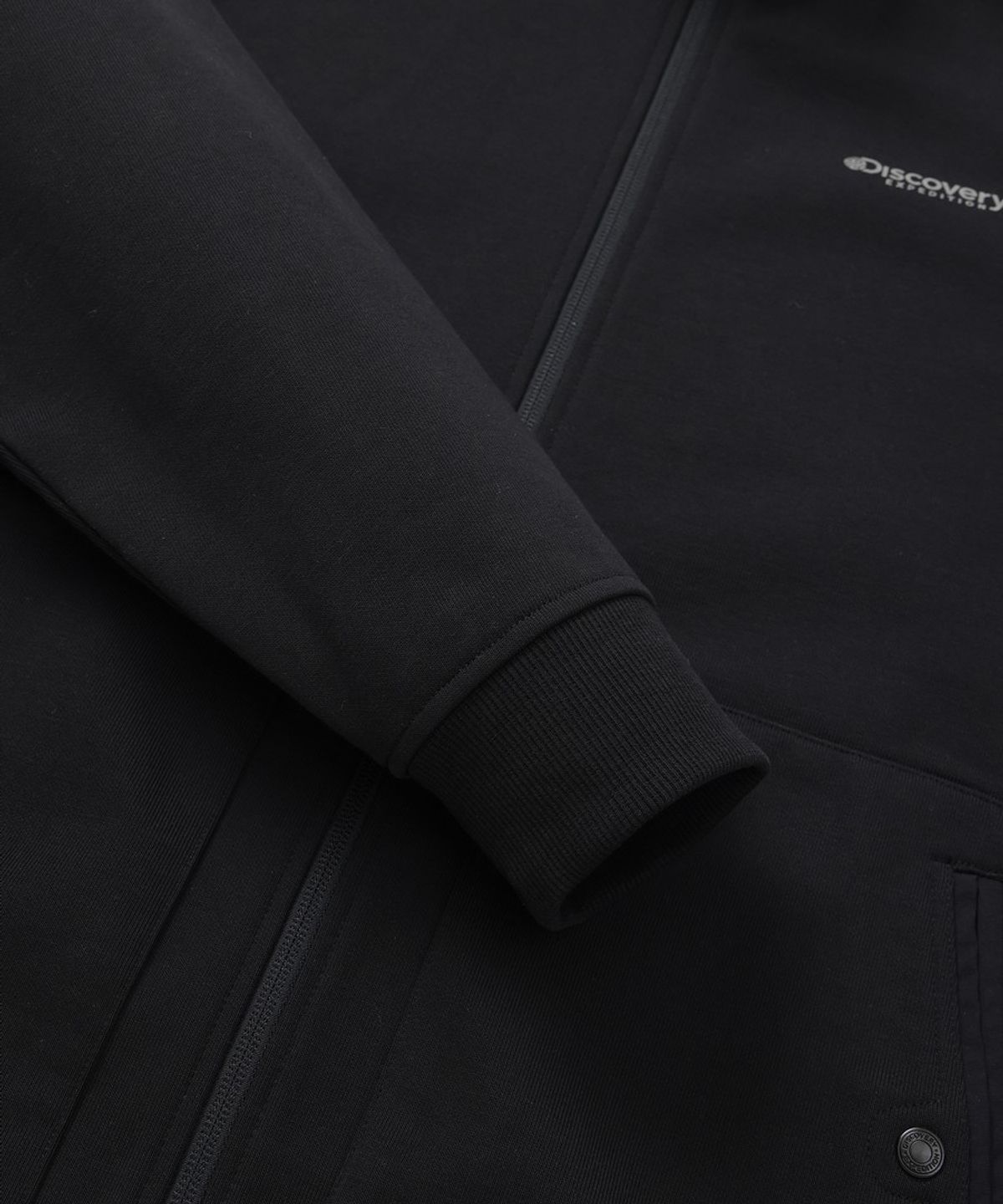 디스커버리 익스페디션(DISCOVERY EXPEDITION) 남성 에센셜 니트 트레이닝 하이넥 자켓 (BLACK)