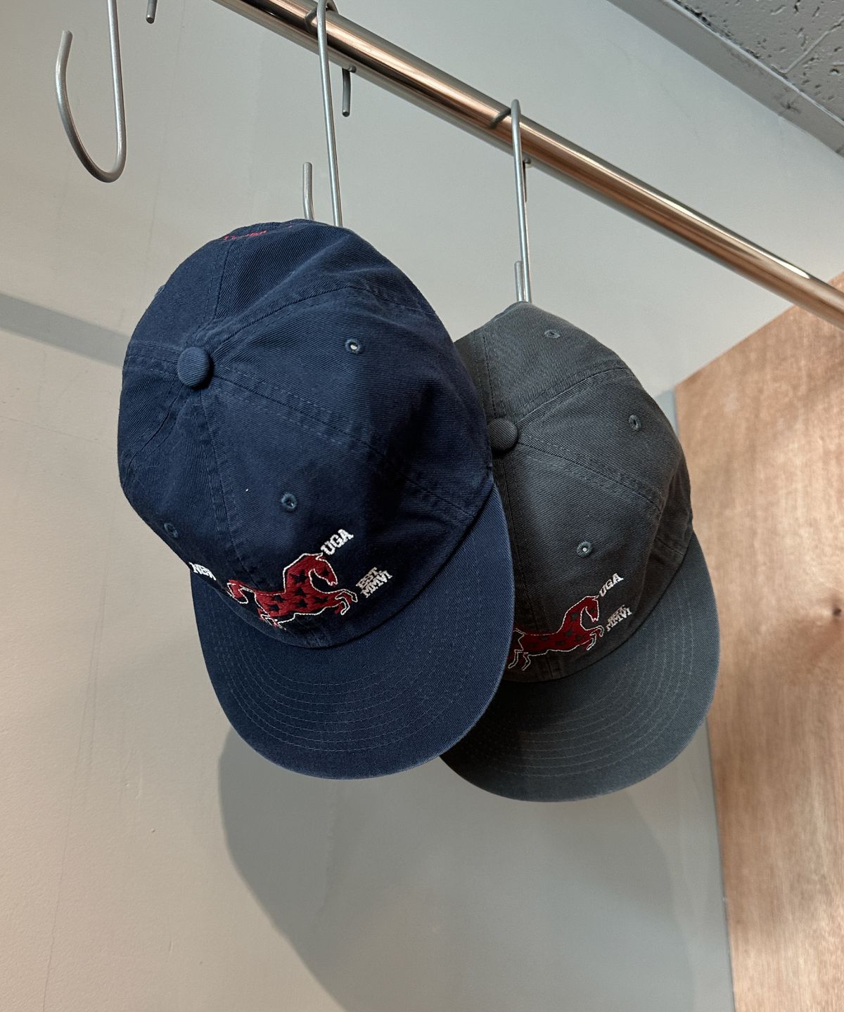 유니버스 가먼트(UNIVERSE GARMENT) HTG 홀스 워싱 캡_NAVY