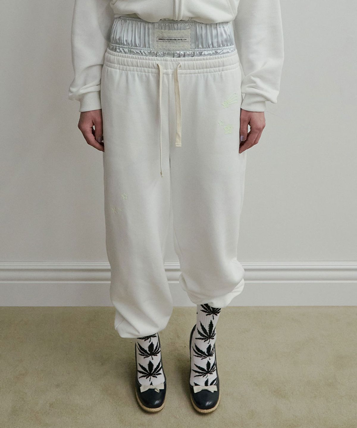 스컬프터(SCULPTOR) Glow In The Dark Sweatpants White