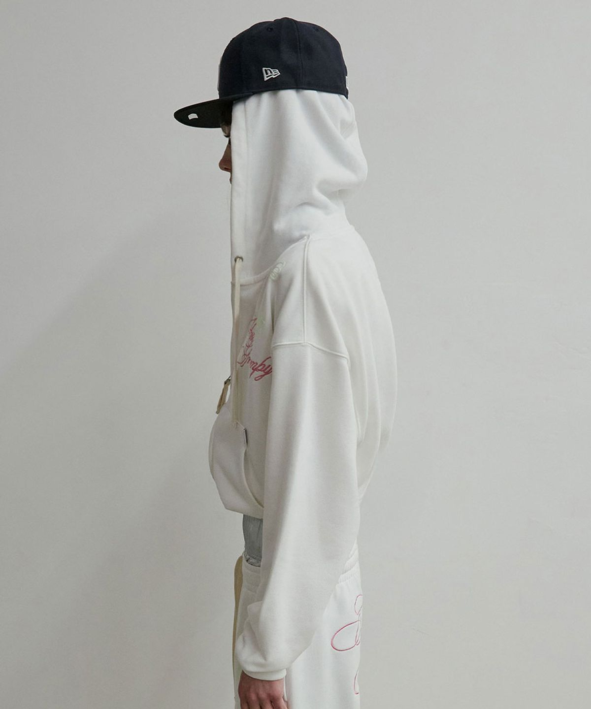 스컬프터(SCULPTOR) Glow In The Dark Zip-Up Hoodie White