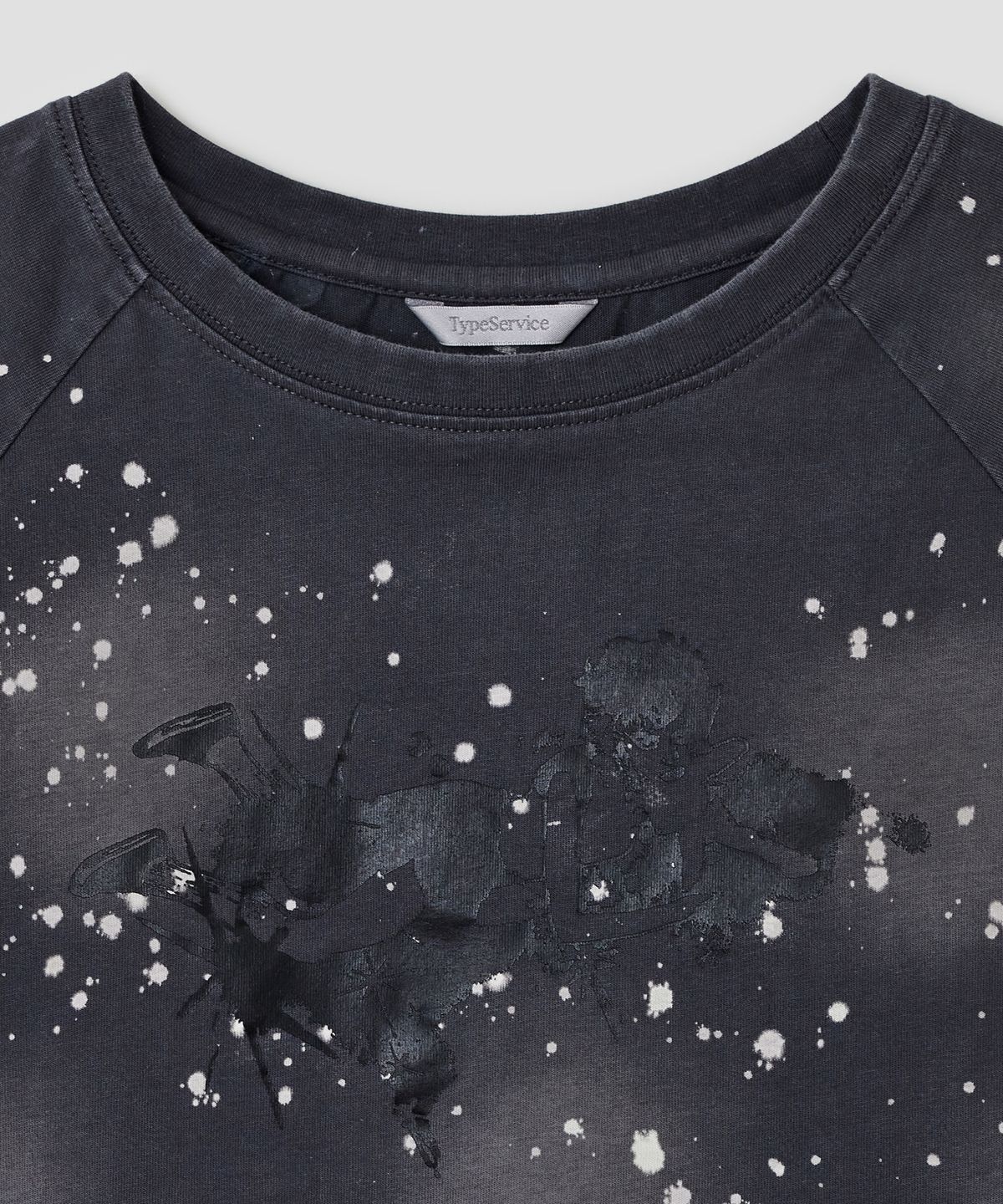 타입서비스(TYPESERVICE) Spray Print Raglan Top [Charcoal]