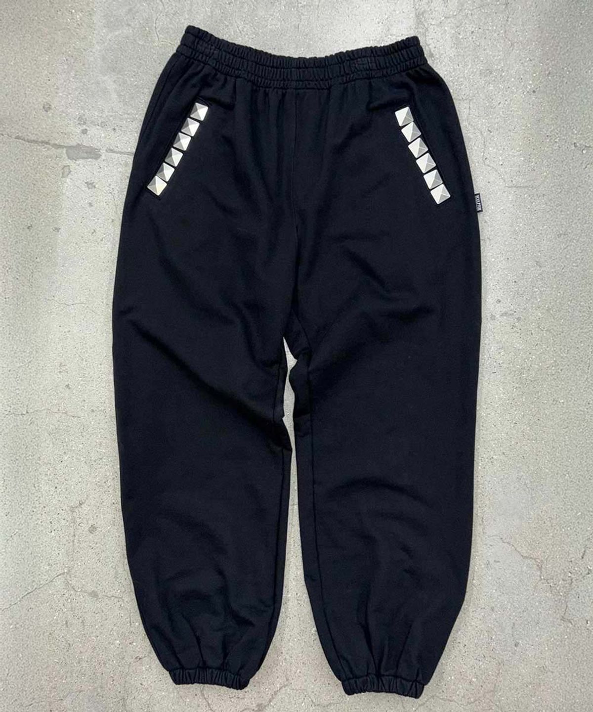 스컬프터(SCULPTOR) Napoleon Stud Sweatpants Black