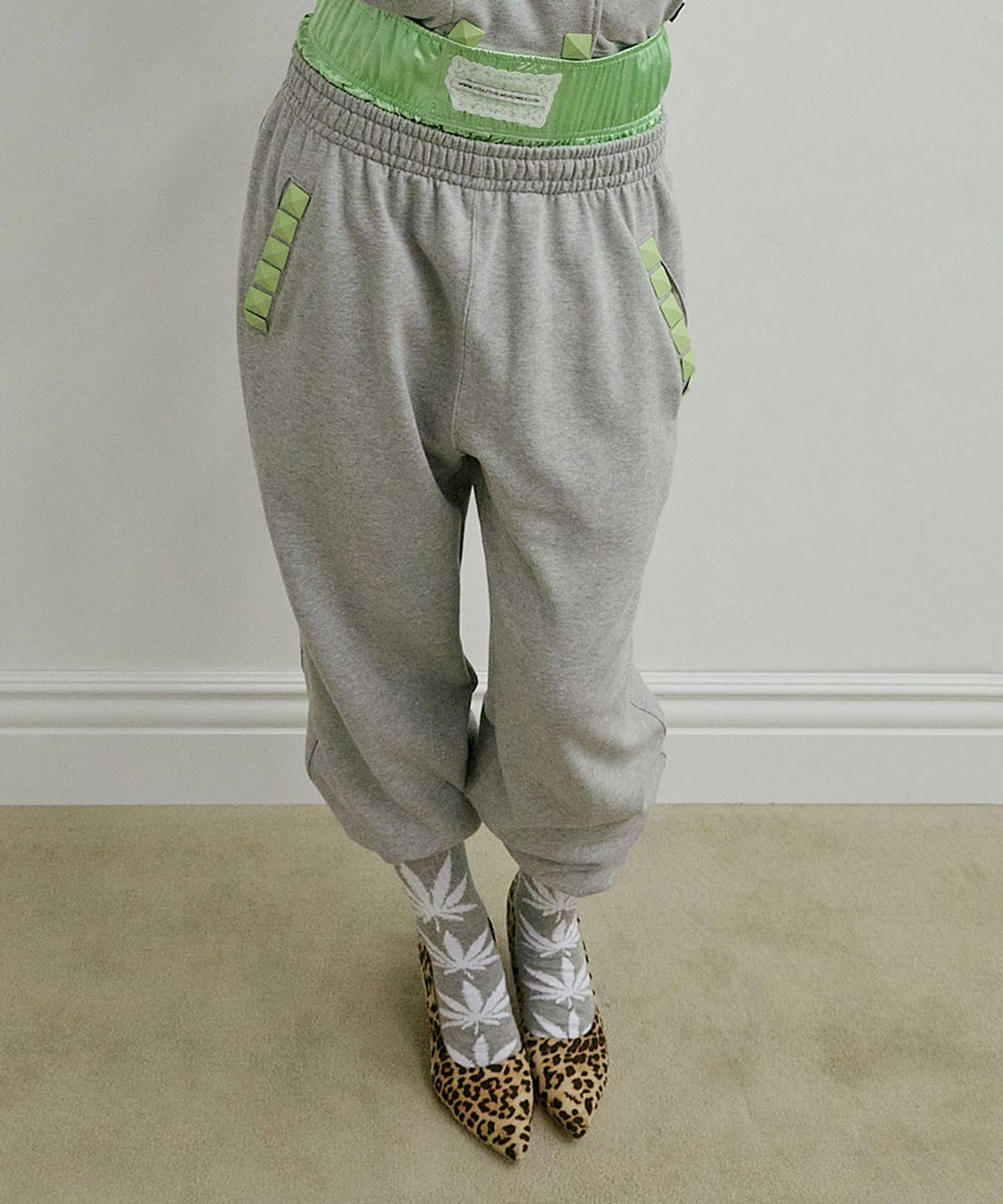 스컬프터(SCULPTOR) Napoleon Stud Sweatpants Melange Gray