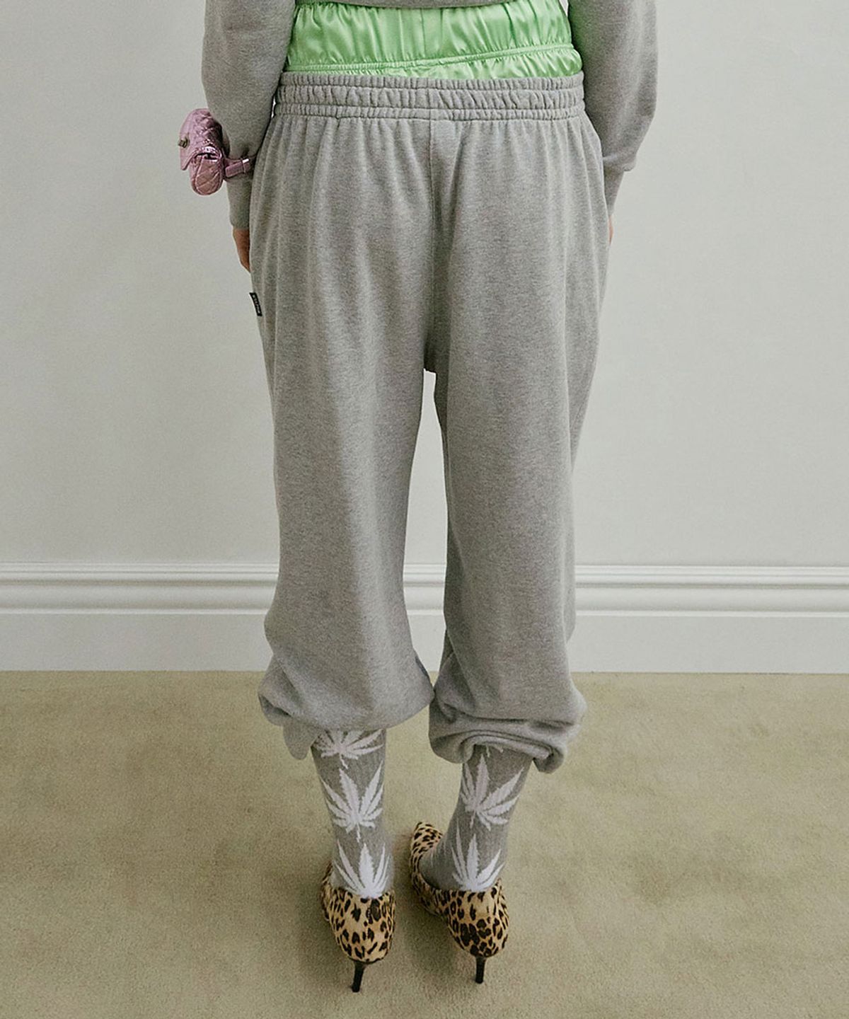 스컬프터(SCULPTOR) Napoleon Stud Sweatpants Melange Gray