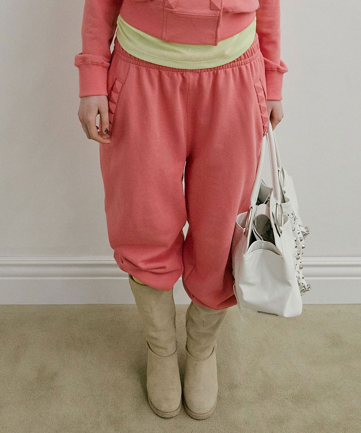 스컬프터(SCULPTOR) Napoleon Stud Sweatpants Acid Pink