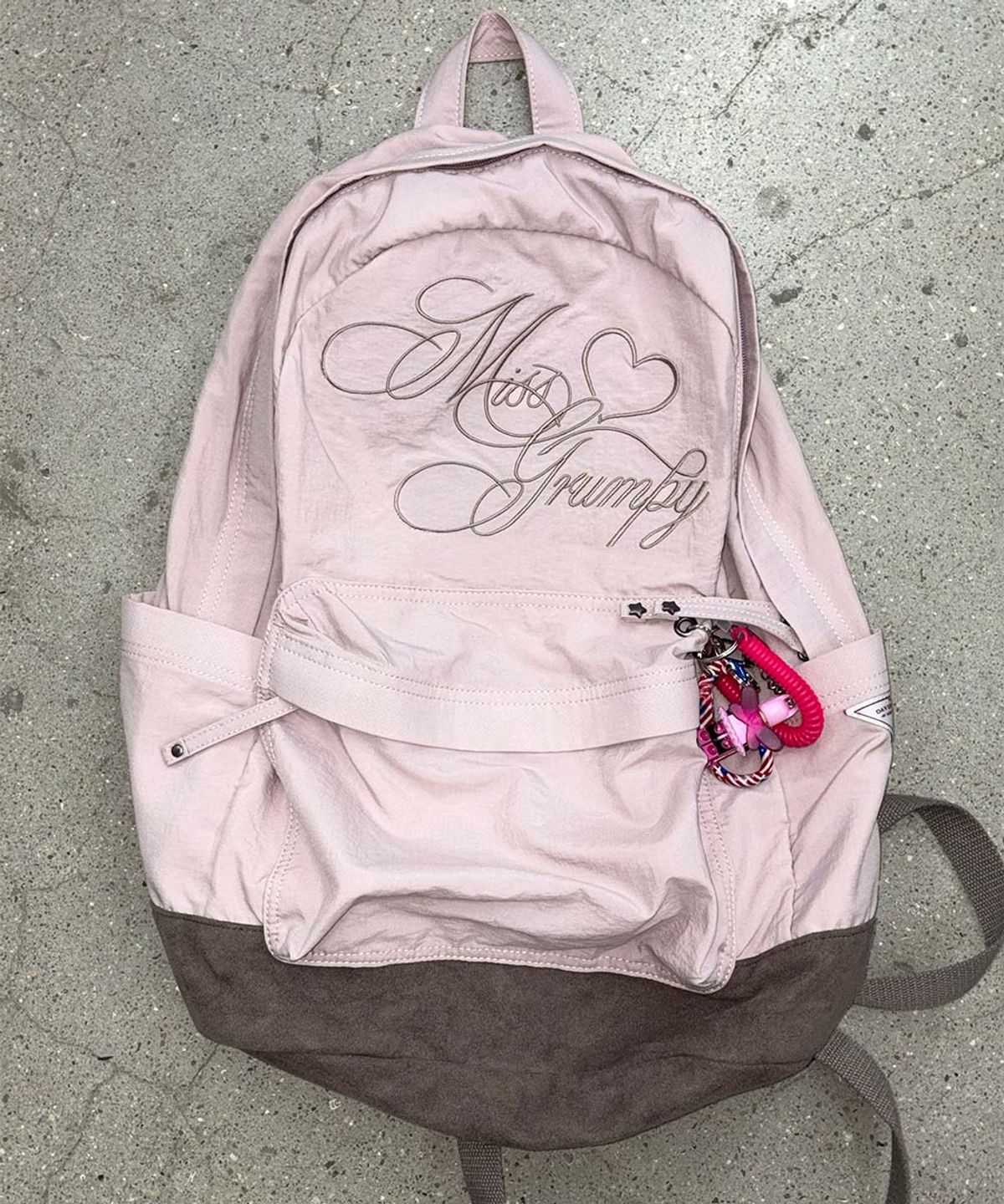 스컬프터(SCULPTOR) Grumpy Girl Nylon Backpack Matt Pink