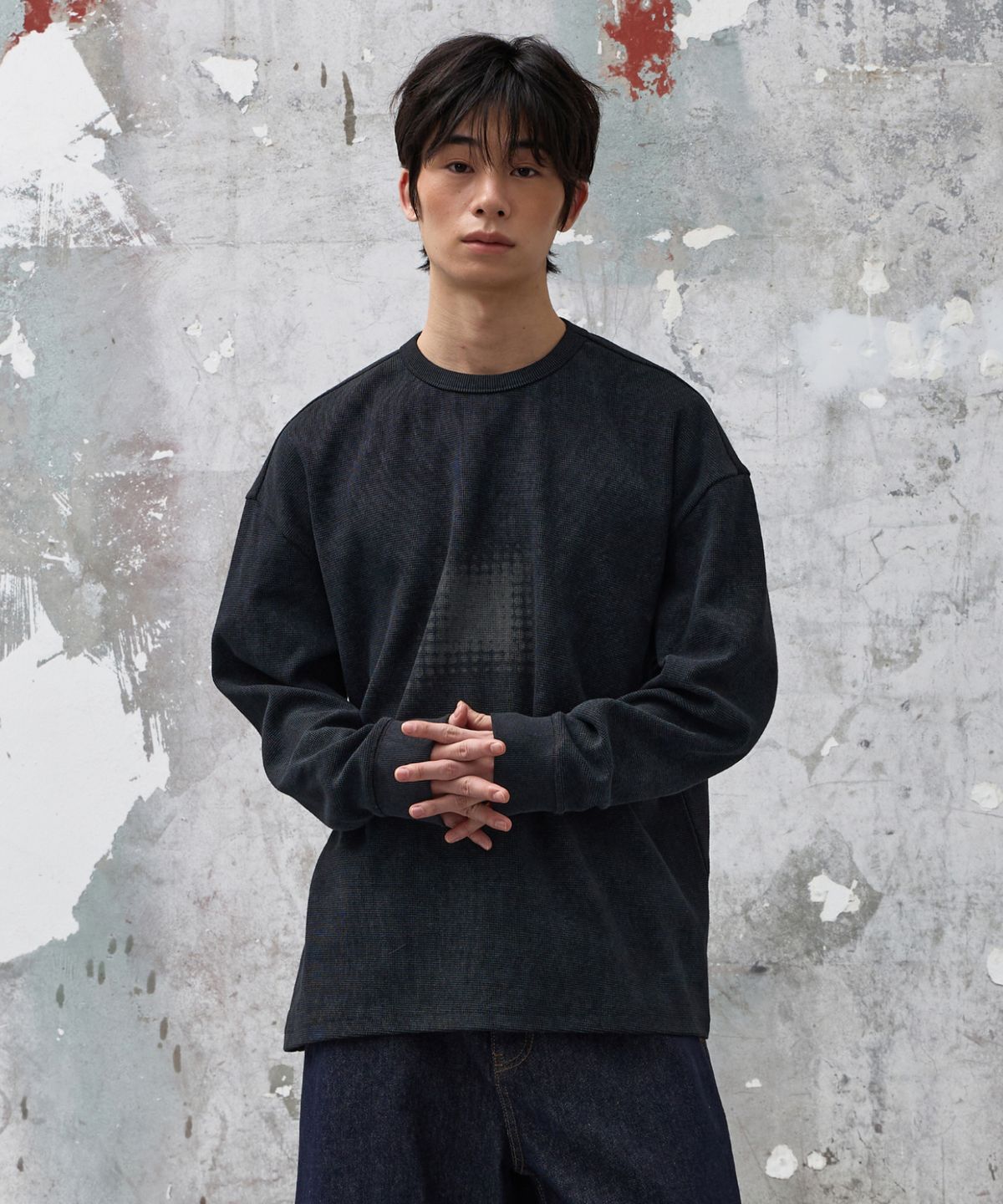 에이지오디(AGOD) 엑스 도트 피그먼트 롱 슬리브 [블랙]