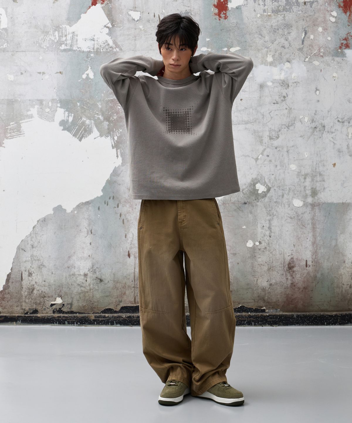 에이지오디(AGOD) 엑스 도트 피그먼트 롱 슬리브 [그레이]