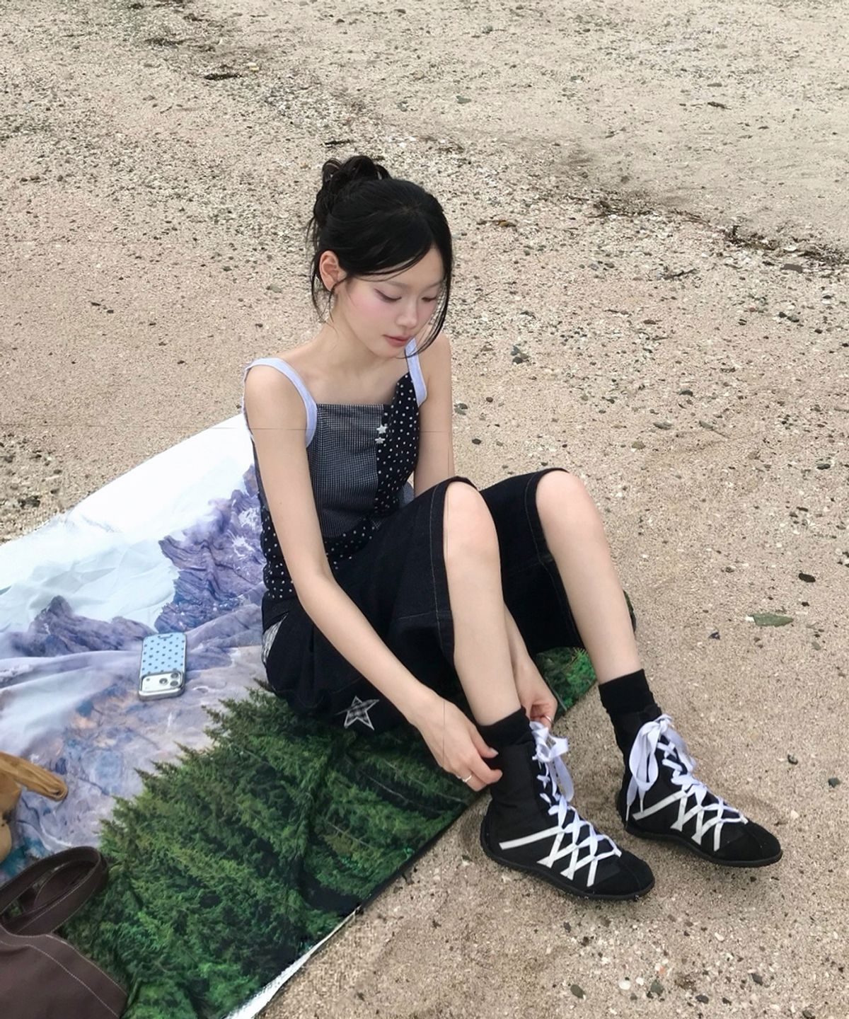 카비시(CAVISH) MIX PATCH SLEEVELESS NAVY(CV2GMFT580A)