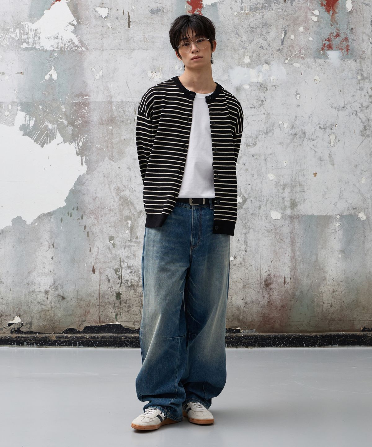 에이지오디(AGOD) 세미 커브드 데님 팬츠 [미디엄 블루]