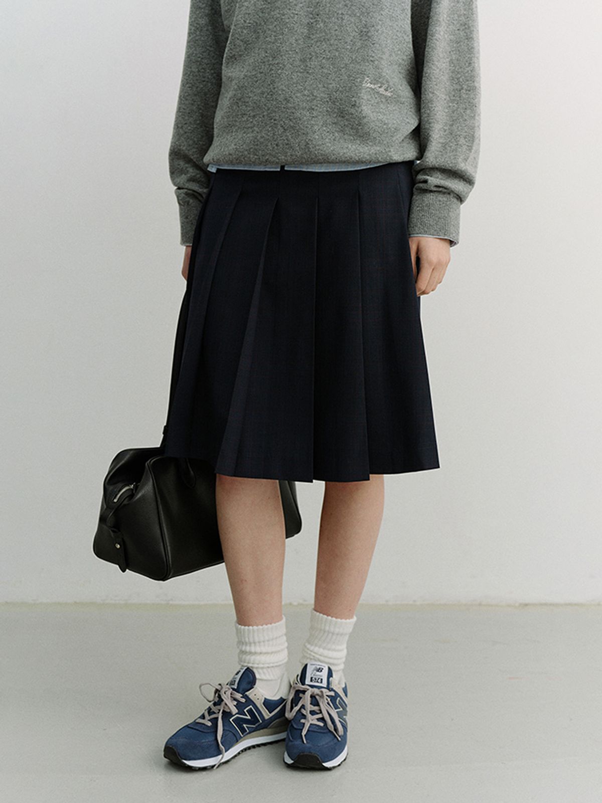 던스트(DUNST) PLEATS MIDI SKIRT_UDSK6A203_NAVY CHECK