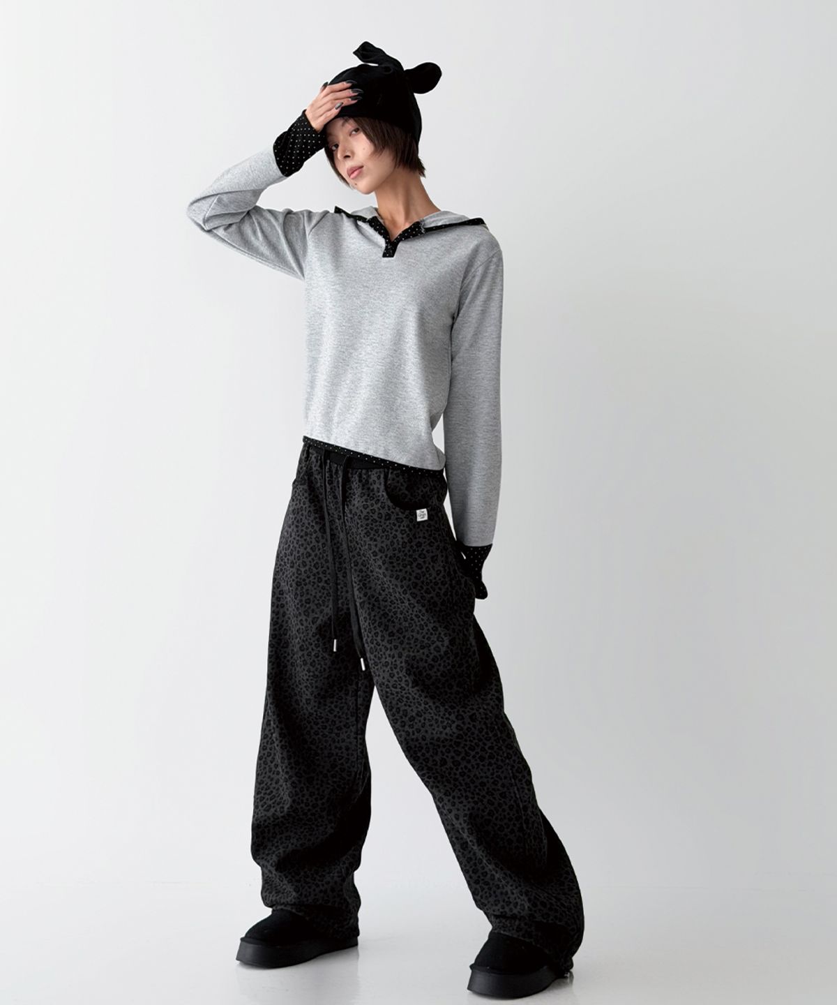 더그린랩(THE GREEN LAB) 도트 헨리넥 후드티 [멜란지 그레이]