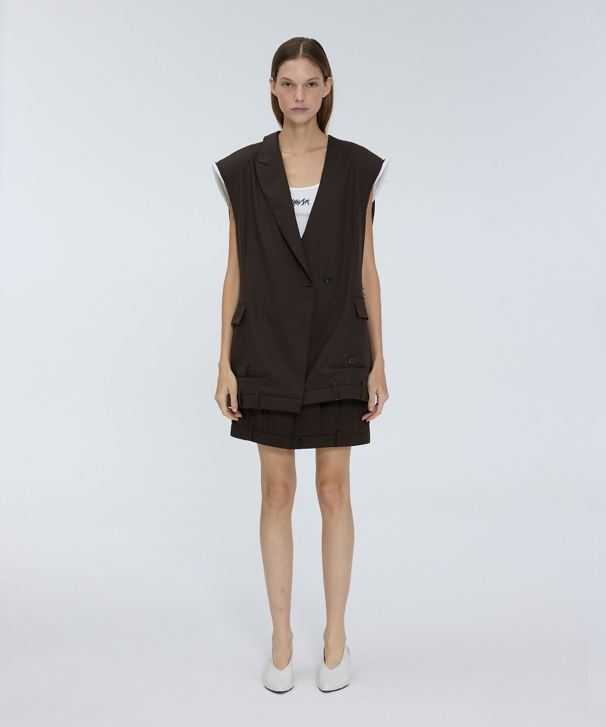 므아므(MMAM) Signature back detail tuck vest