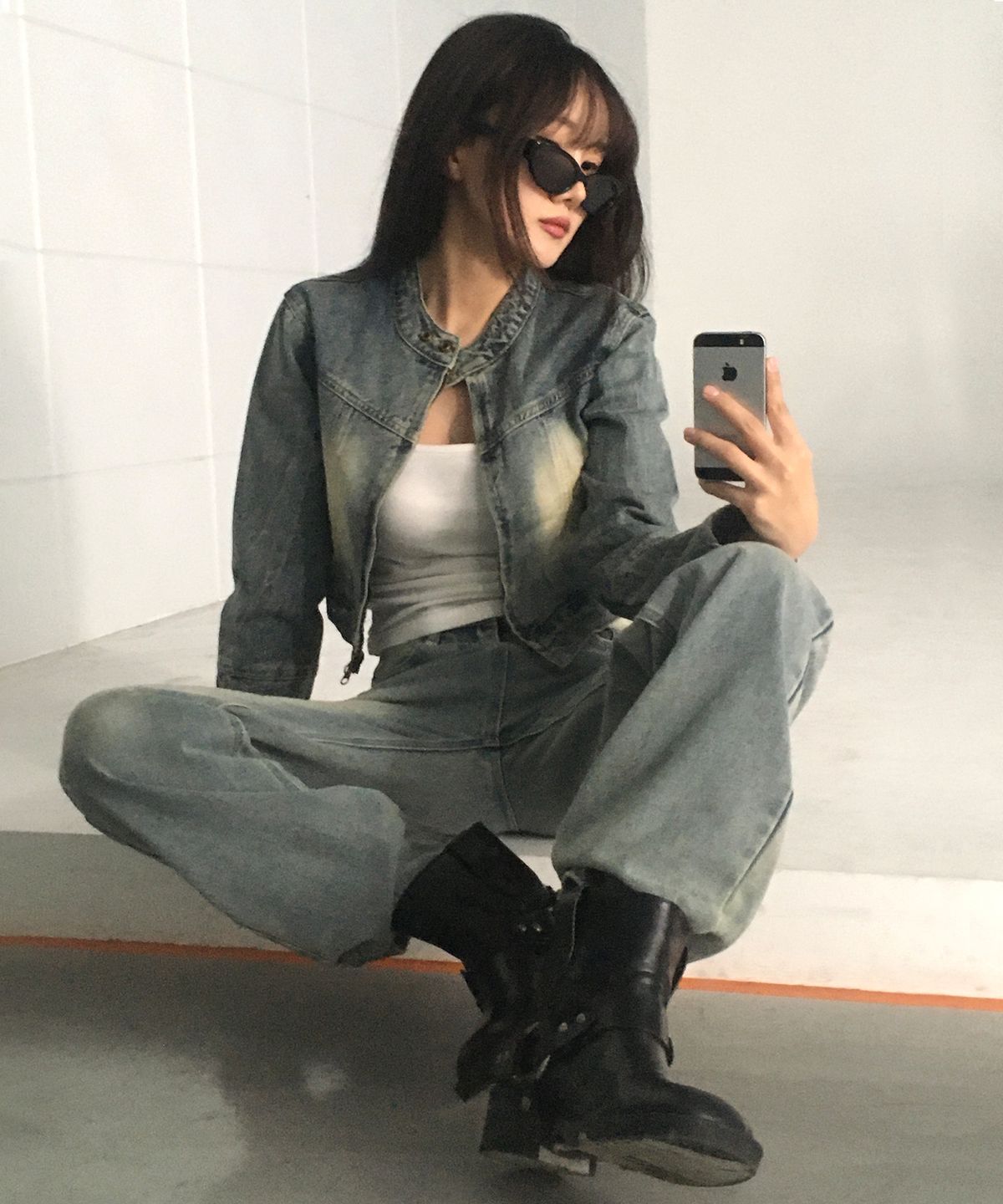 칙스(CHICKS) 빈티지 워싱 와이드핏 데님 팬츠 딥블루