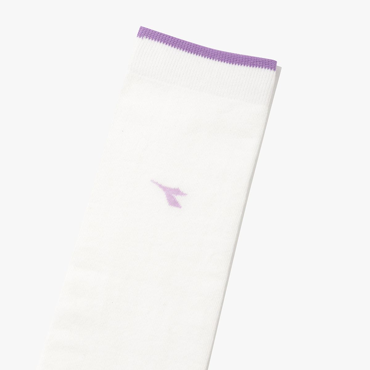 디아도라(diadora) 비대칭 니삭스 VIOLET