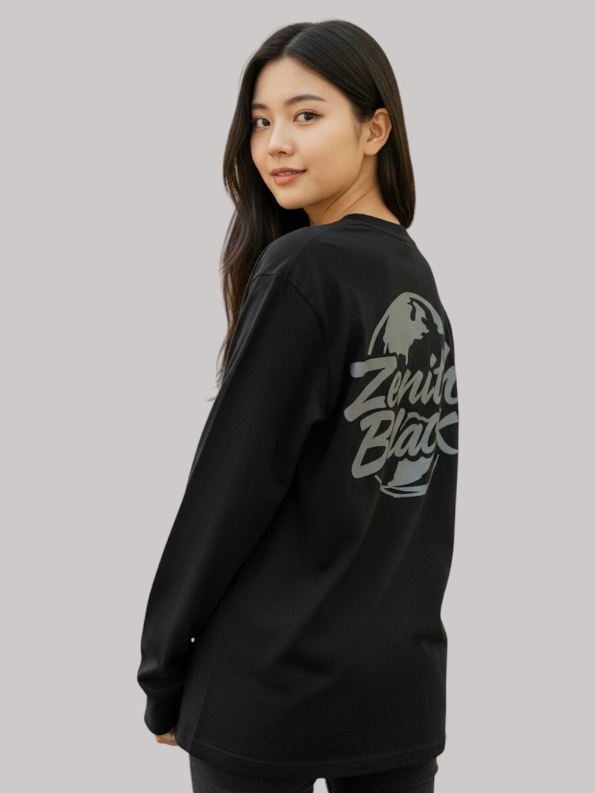 지블랙(ZBLACK) 유니버설 그래피티  롱슬리브(BLACK-GREY PRINT)