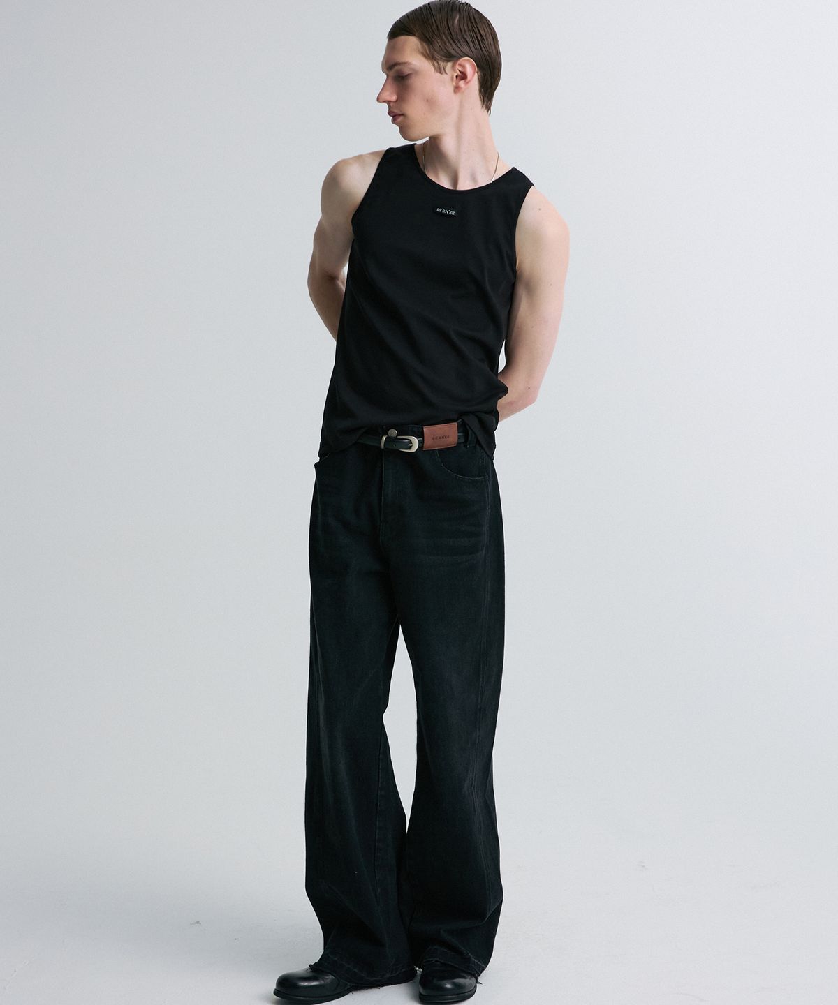 리이 맨(RERHEE MEN) DESTROYED HEM WIDE LEG JEAN WASHED BLACK