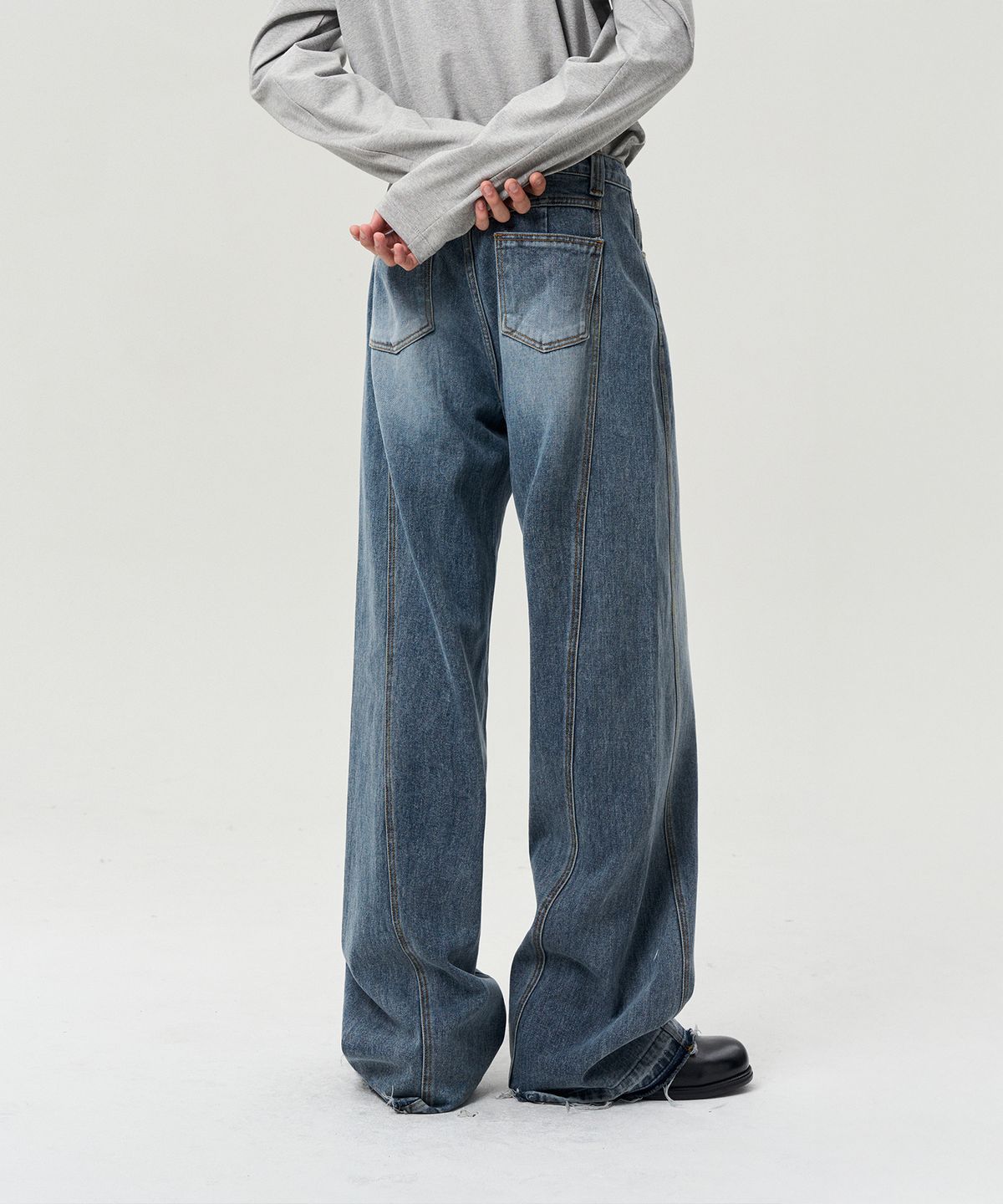 리이 맨(RERHEE MEN) DESTROYED HEM WIDE LEG JEAN WASHED BLUE
