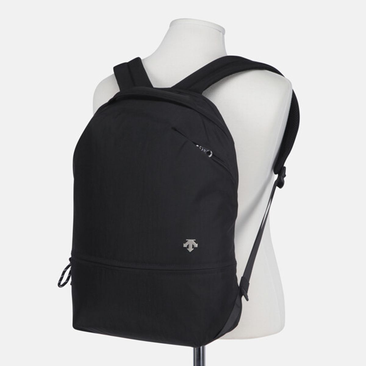 데상트(DESCENTE) 우먼스 트레이닝 라지 백팩 블랙 SR122TBP10