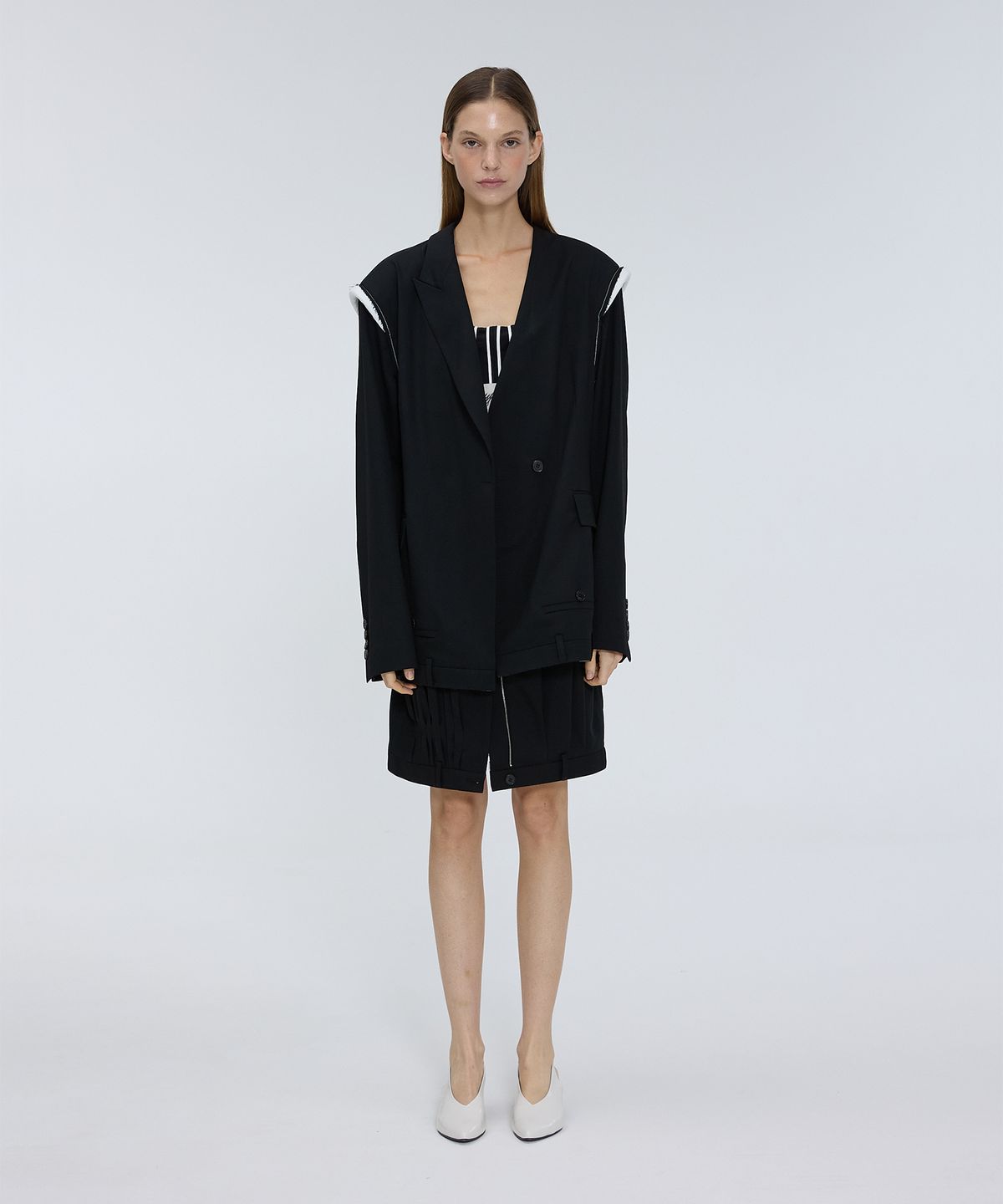 므아므(MMAM) Signature back detail tuck jacket