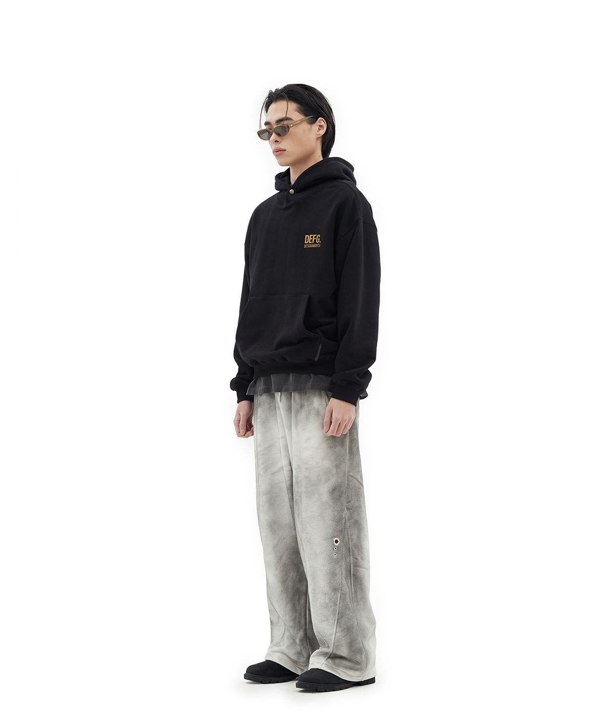 데프가먼츠(DEFGARMENTS) CRACK LOGO SWEAT HOOD [BLACK]