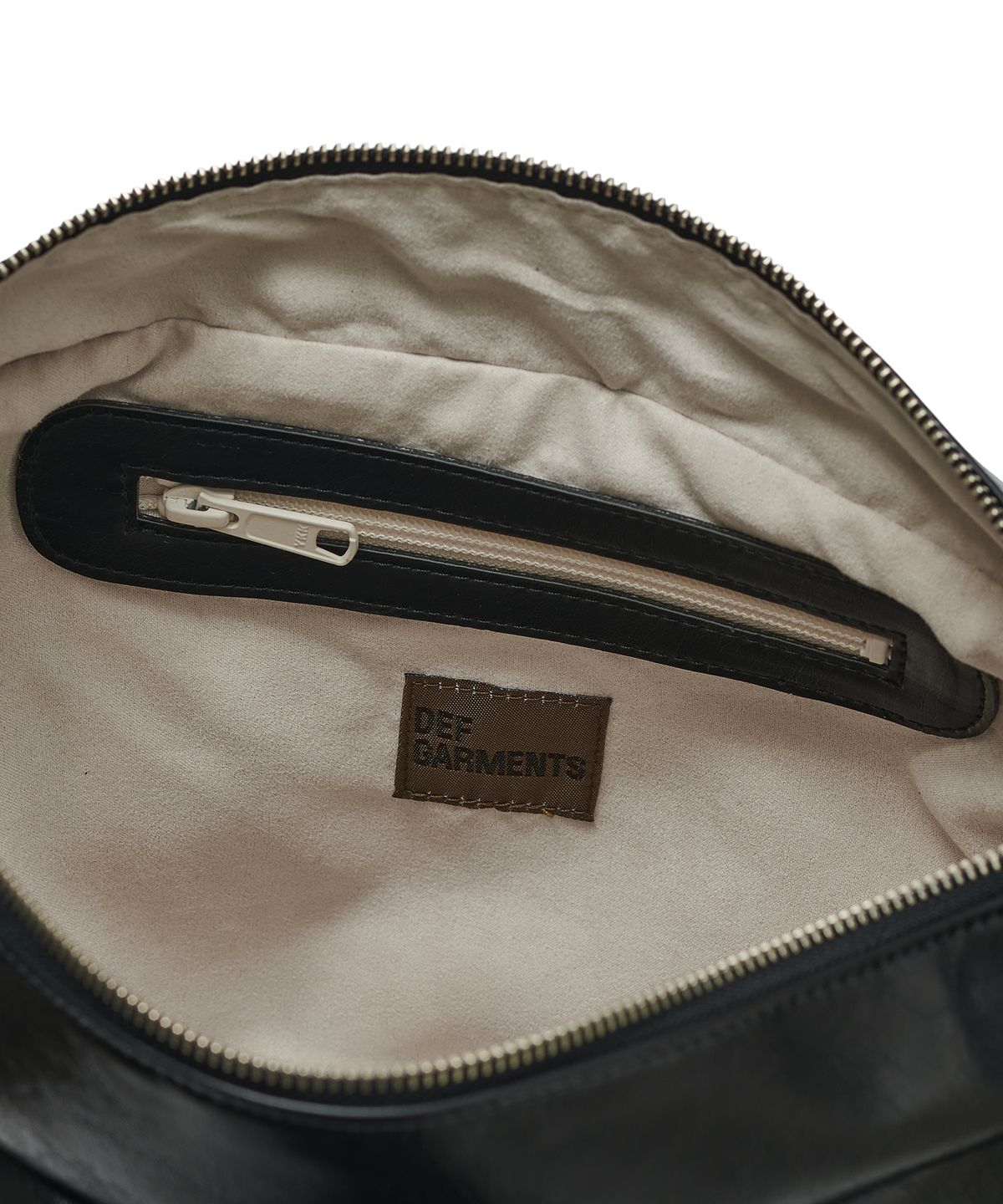 데프가먼츠(DEFGARMENTS) EYELET HOBO BAG [BLACK]