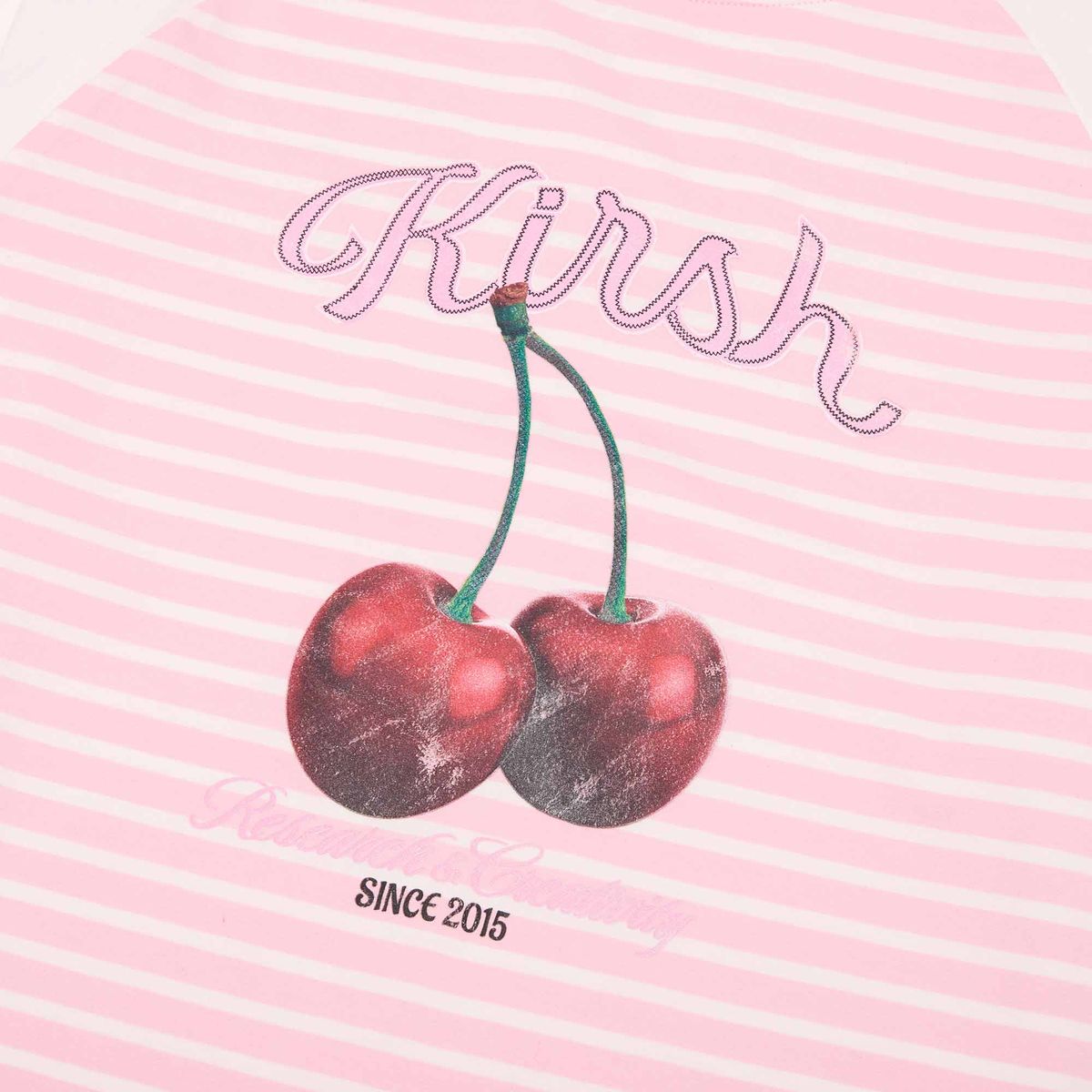 키르시(KIRSH) 체리 그래픽 루즈핏 스트라이프 롱 슬리브 [아이보리]