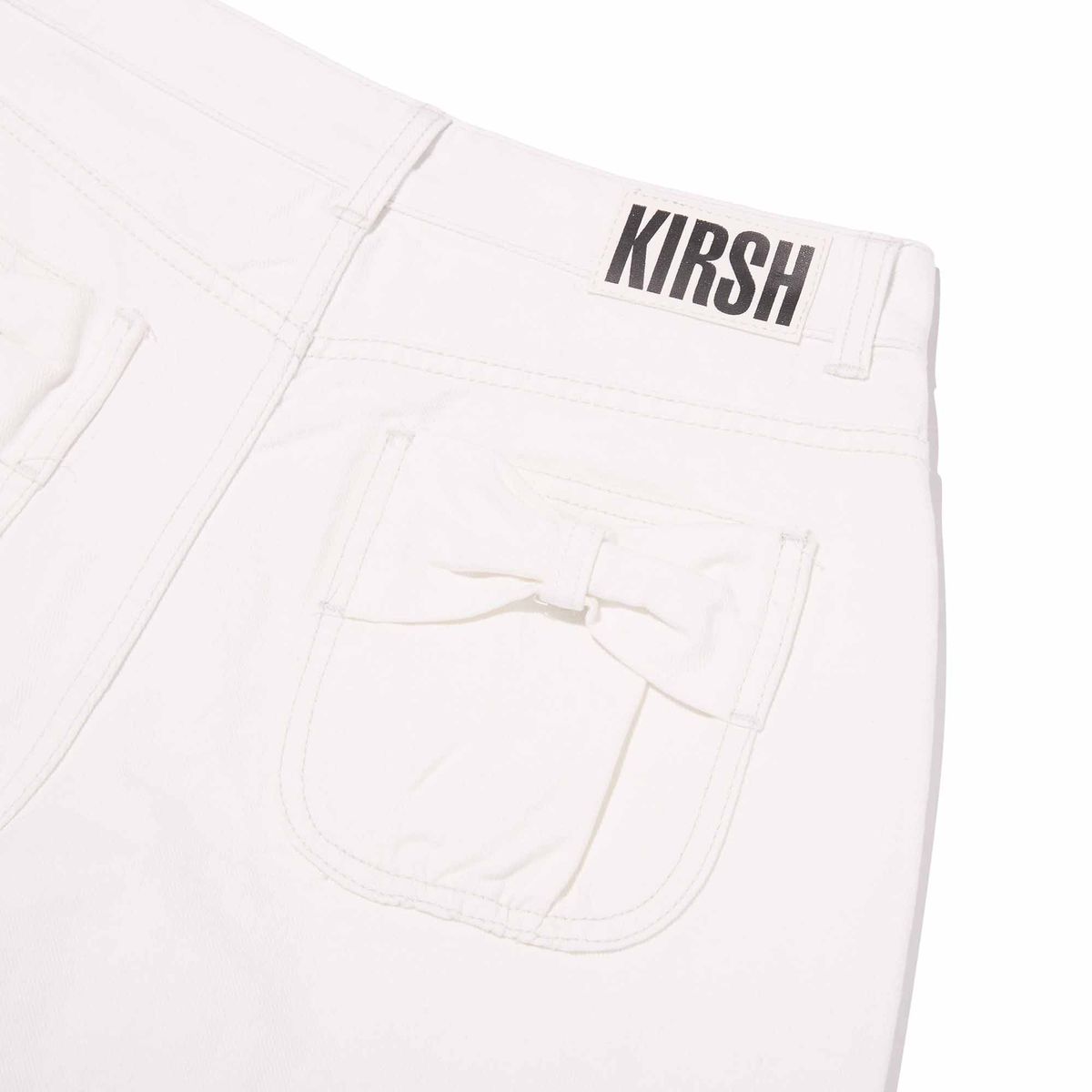 키르시(KIRSH) 포켓 리본 디테일 와이드핏 데님 쇼츠 [화이트]