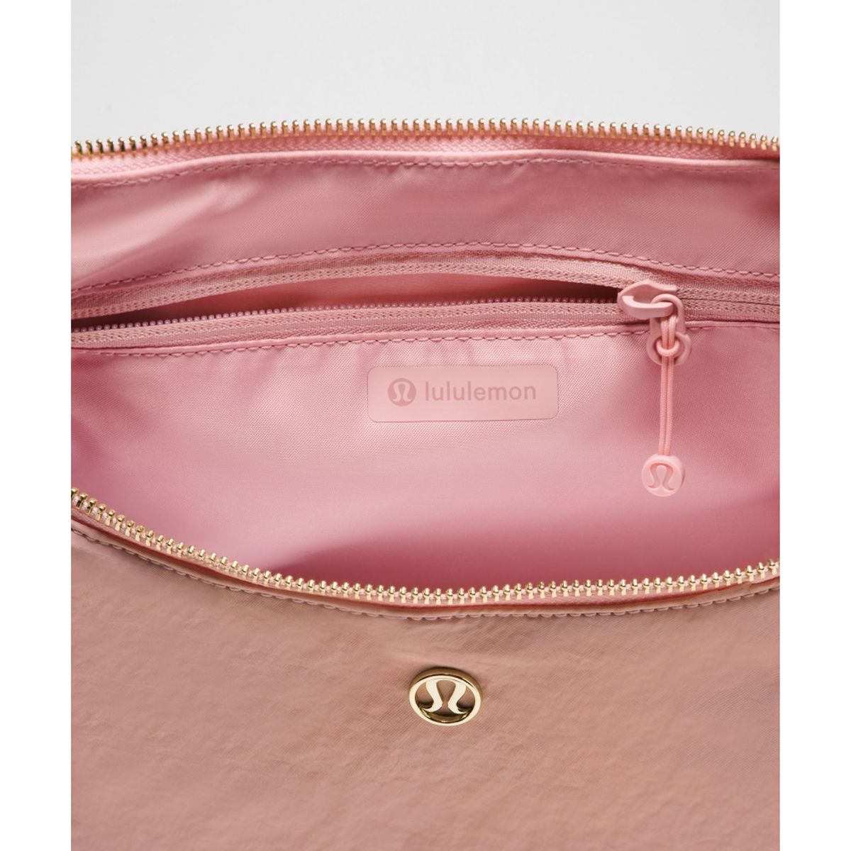 룰루레몬(LULULEMON) 슬라우치 슬링백 6L *메탈 하드웨어  PKHZ GOLD