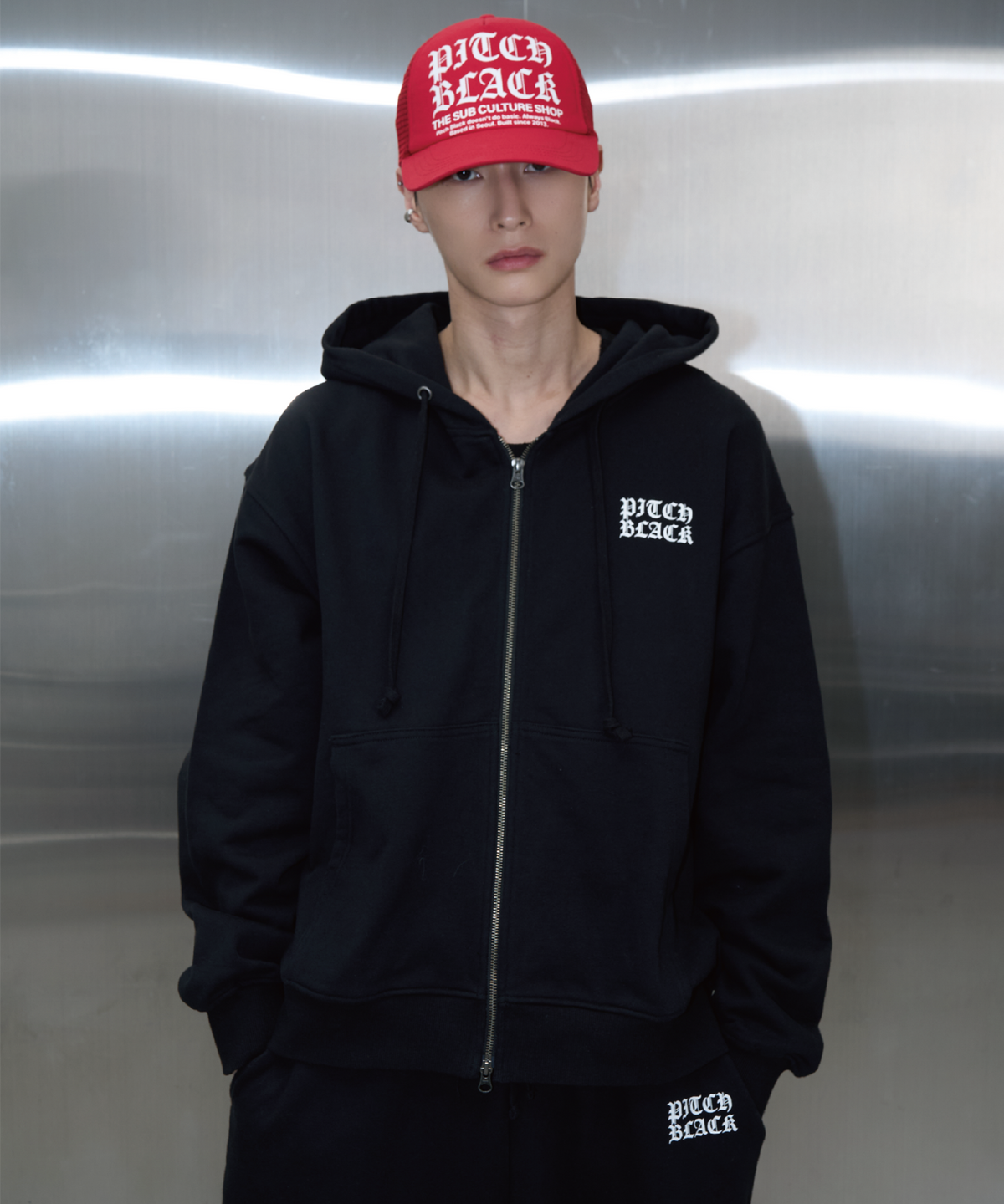 피치블랙(PITCHBLACK) LOGO PRINTING HOOD ZIP UP (BLACK)