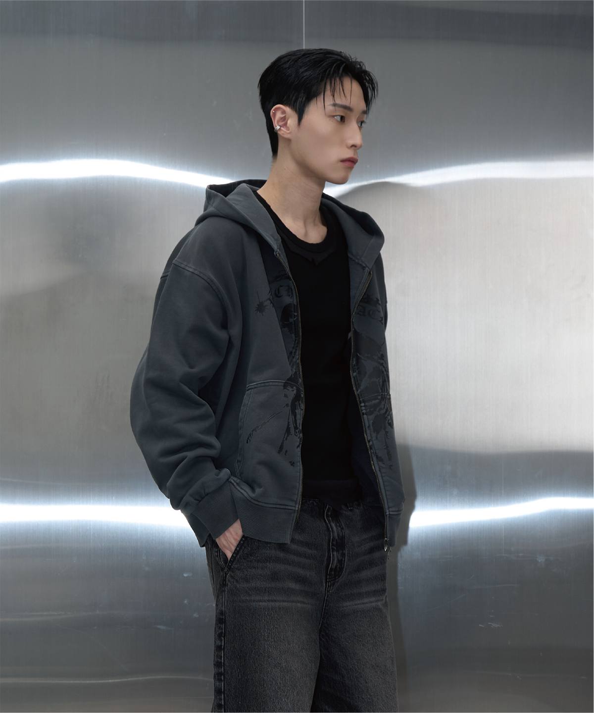 피치블랙(PITCHBLACK) VINTAGE PIGMENT PRINTING HOOD ZIP UP (CHARCOAL)