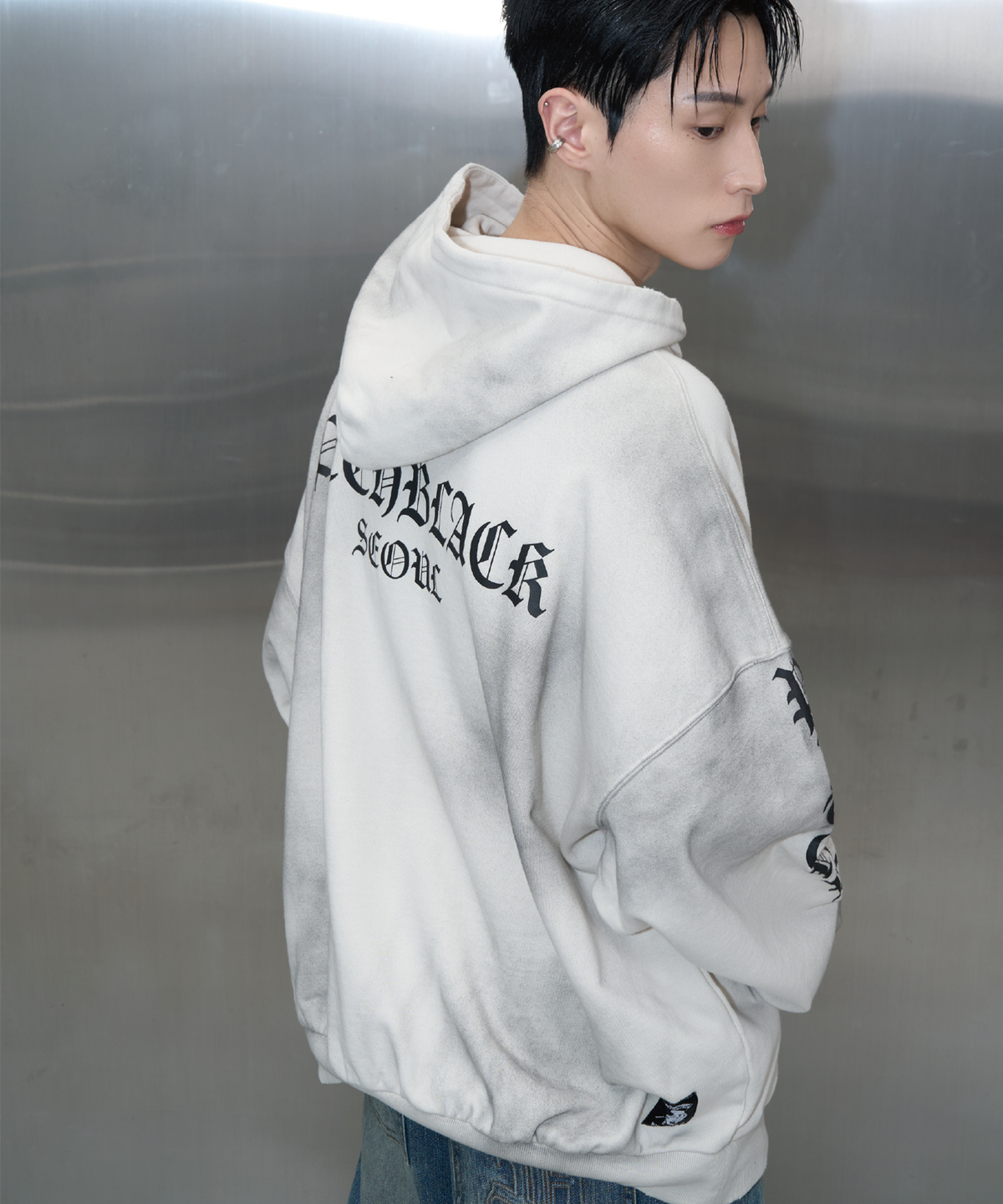 피치블랙(PITCHBLACK) DIRTY WHITE PRINTING HOODIE (WHITE)