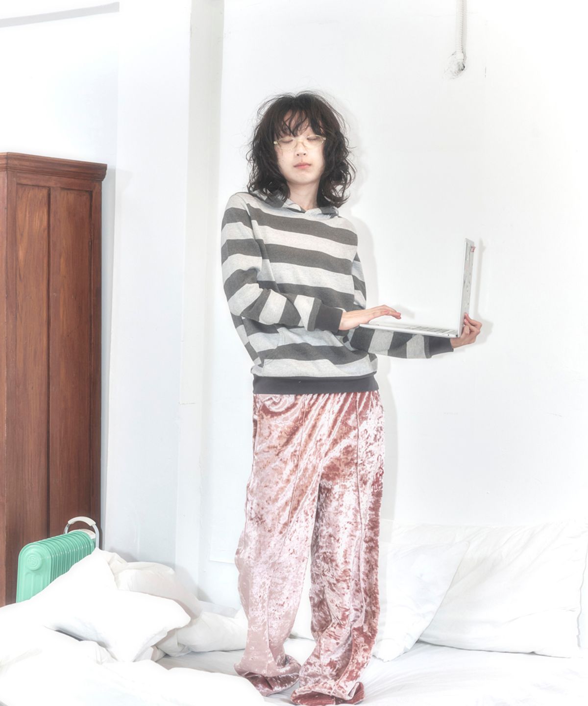 영마일웨어(0MILEWEAR) 그레이 스트라이프 후드