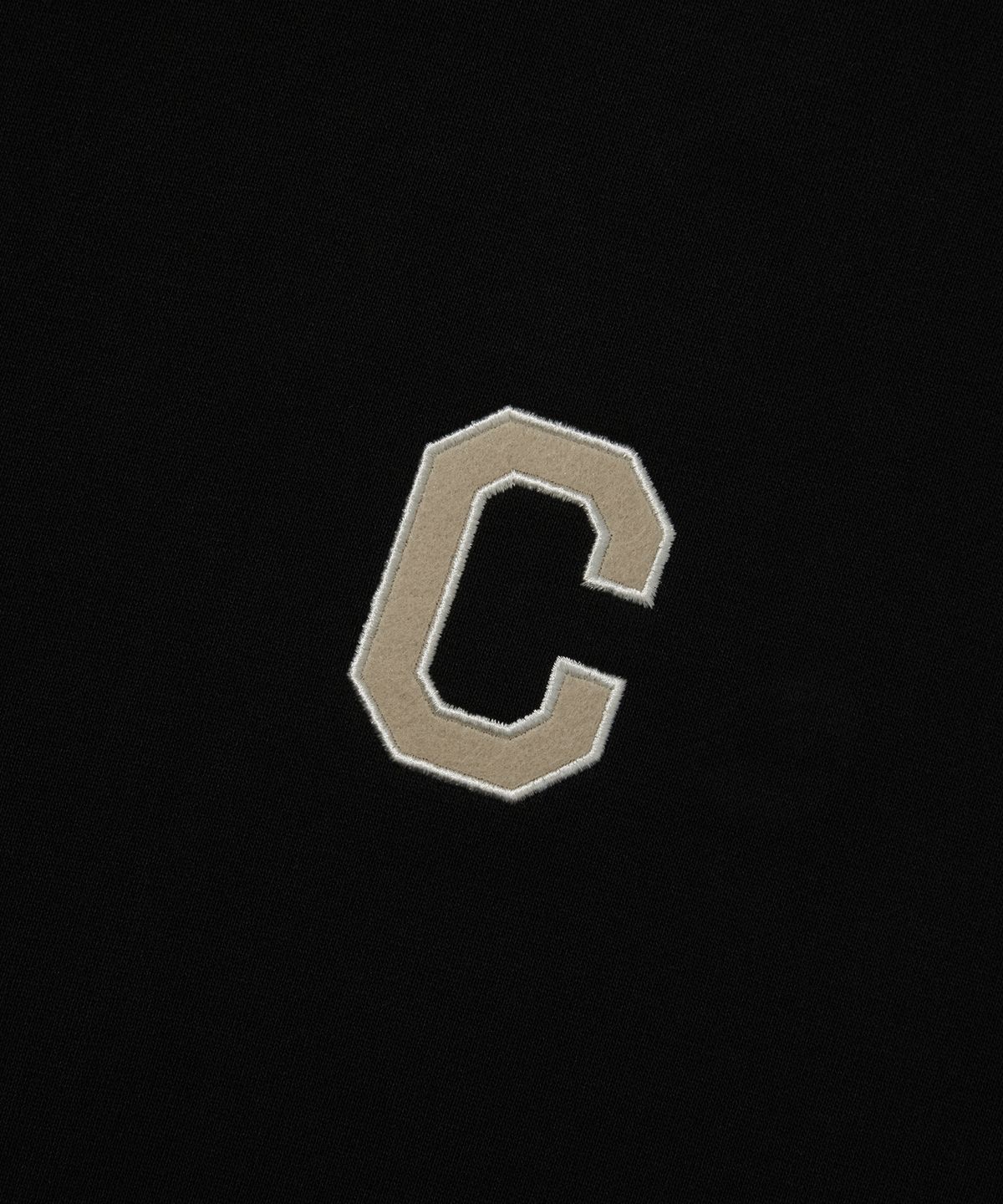 커버낫(COVERNAT) C 로고 후디 블랙