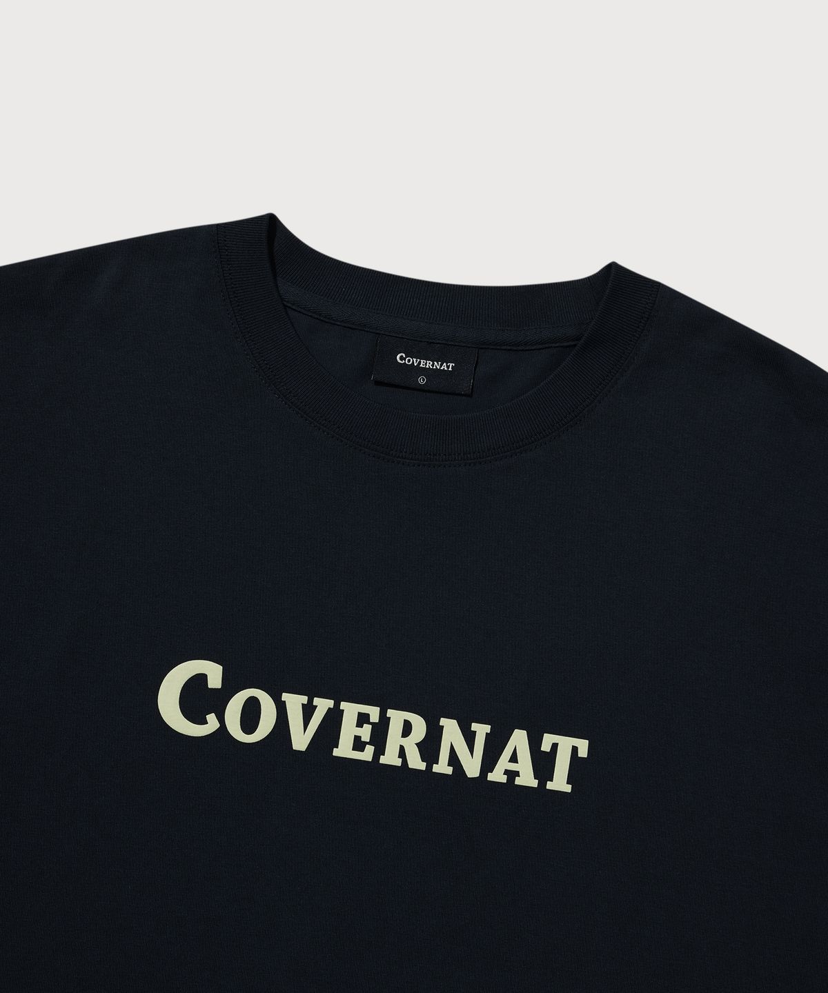 커버낫(COVERNAT) 센터 로고 롱슬리브 네이비