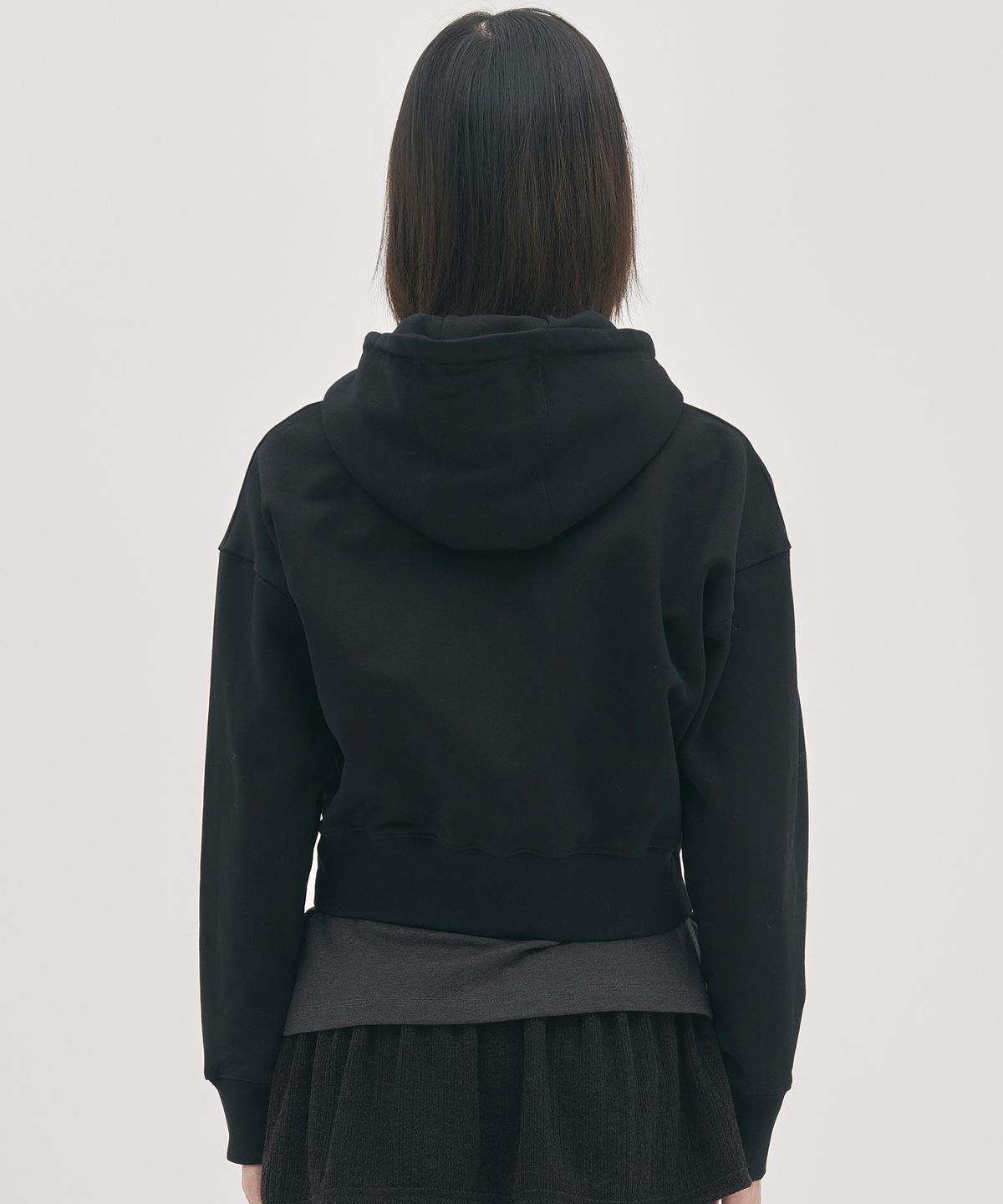 닉앤니콜(NICK&NICOLE) NNN PATCH CROP HOOD ZIP UP_BLACK